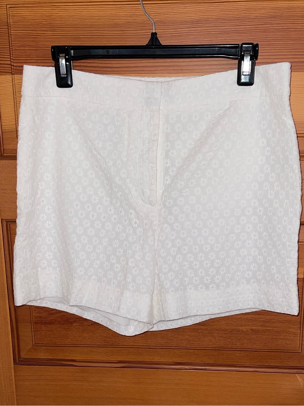 White House Black Market Off-White Eyelet Shorts - NWT - women’s 8